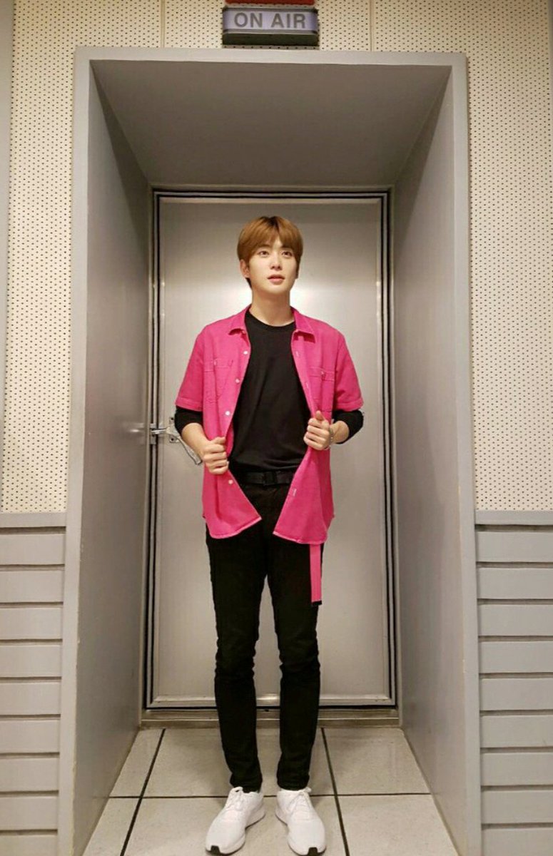 some of Jaehyun& #39;s fashion style during nct night night; a thread ♡
