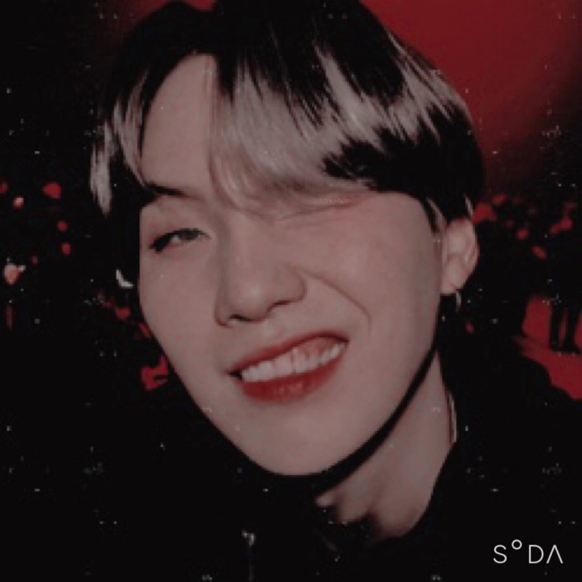 tinymeowvamp's tweet photo. istg i keep missing army selca day 🤡 but anyway here’s my update ig💜
[ #ARSD #ARSDSelcaDay #ARSDforJK #ARMYSelcaDay #ARMY @BTS_twt ] https://t.co/1952BIq1iR
