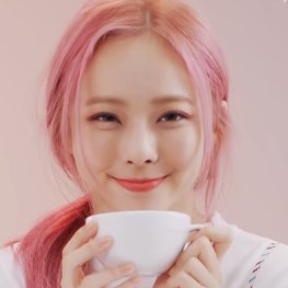 an elderly woman drinking tea 🤪🤪
sorry kahiii love u bye !