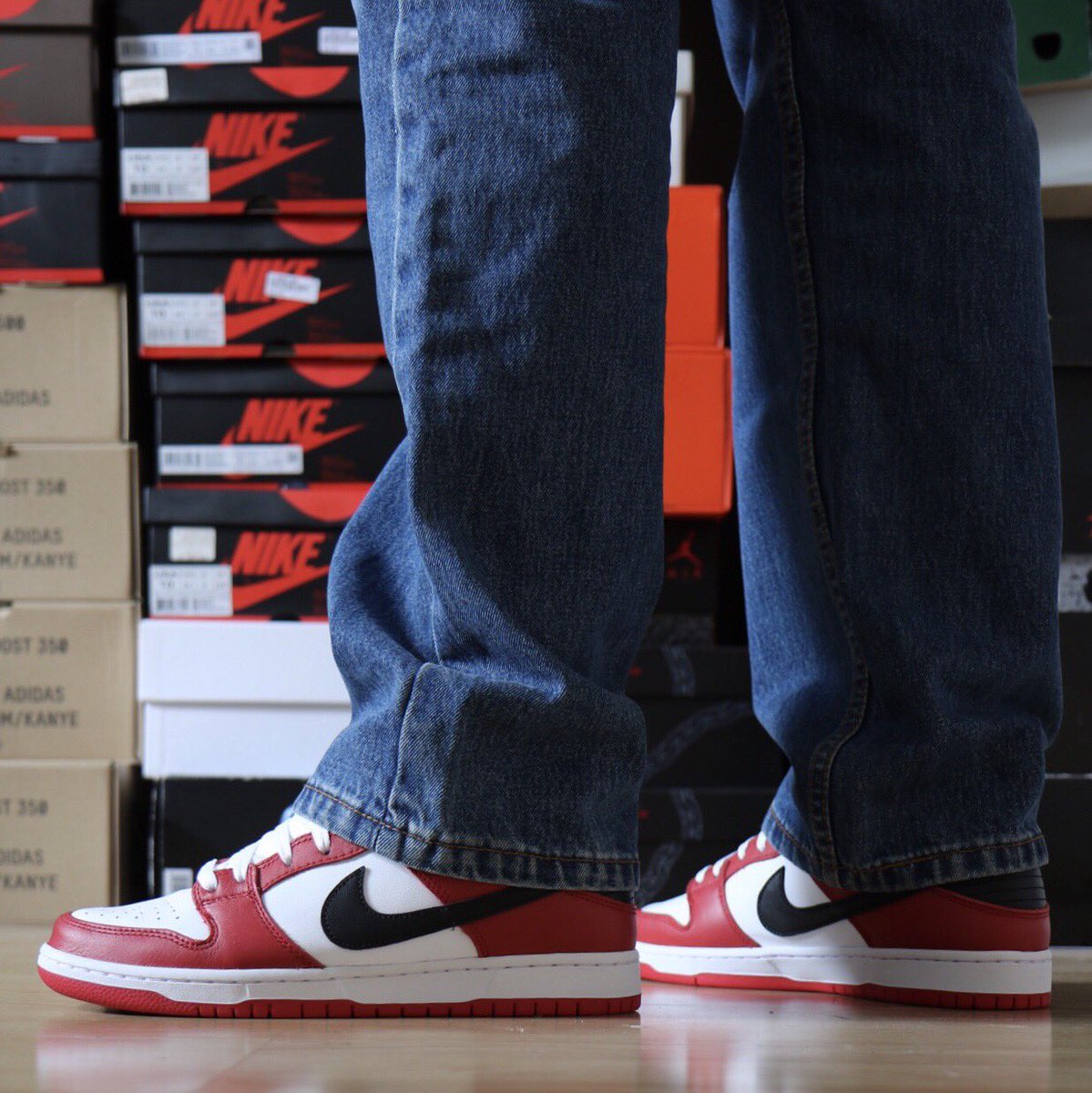 terand92's tweet photo. I’m in love with these shoes
#chicago #chicagodunk #jordan #sneakerhead https://t.co/Fpiih4YPHx