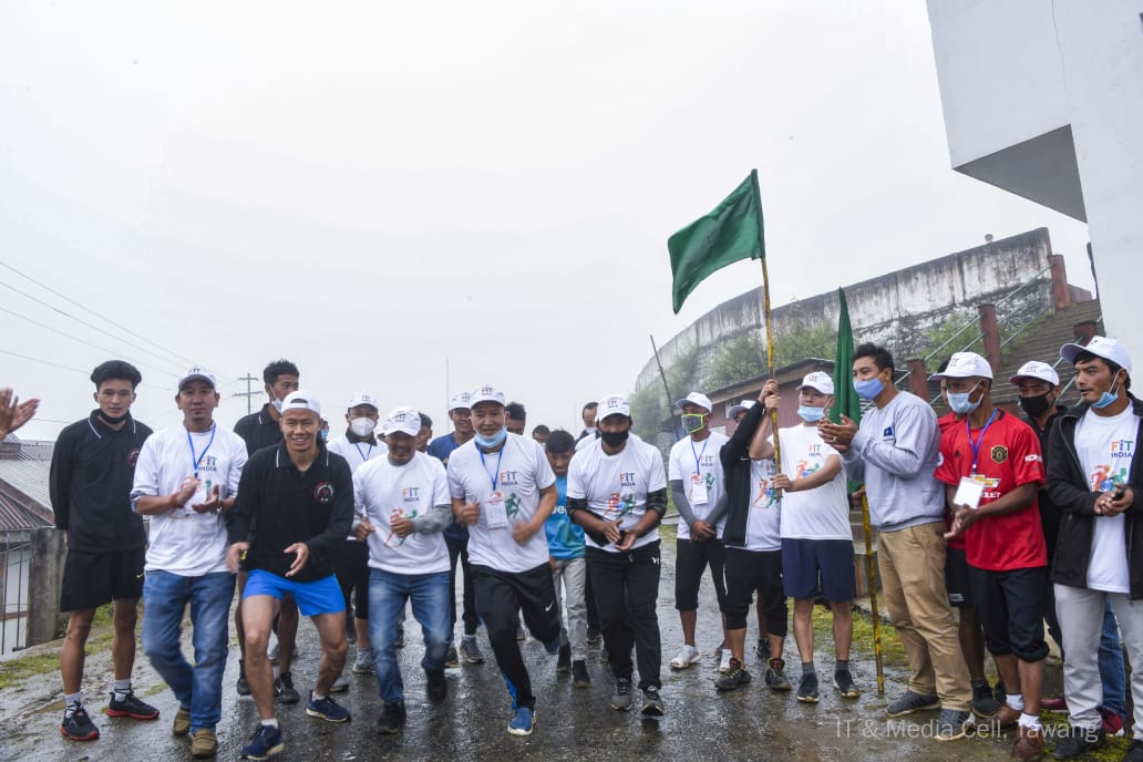 SChhoedup's tweet photo. Flagged off and participated in the #RunForIndia #RunForArunachal #FitIndiaCampaign organized by BJYM Tawang District Unit. Later also participated in Volleyball match participated by BJYM members of all 3 Mandals. 3 Cheers for the BJYM Team led by Sh. Phurpa Lama. https://t.co/x3YsveCHZS