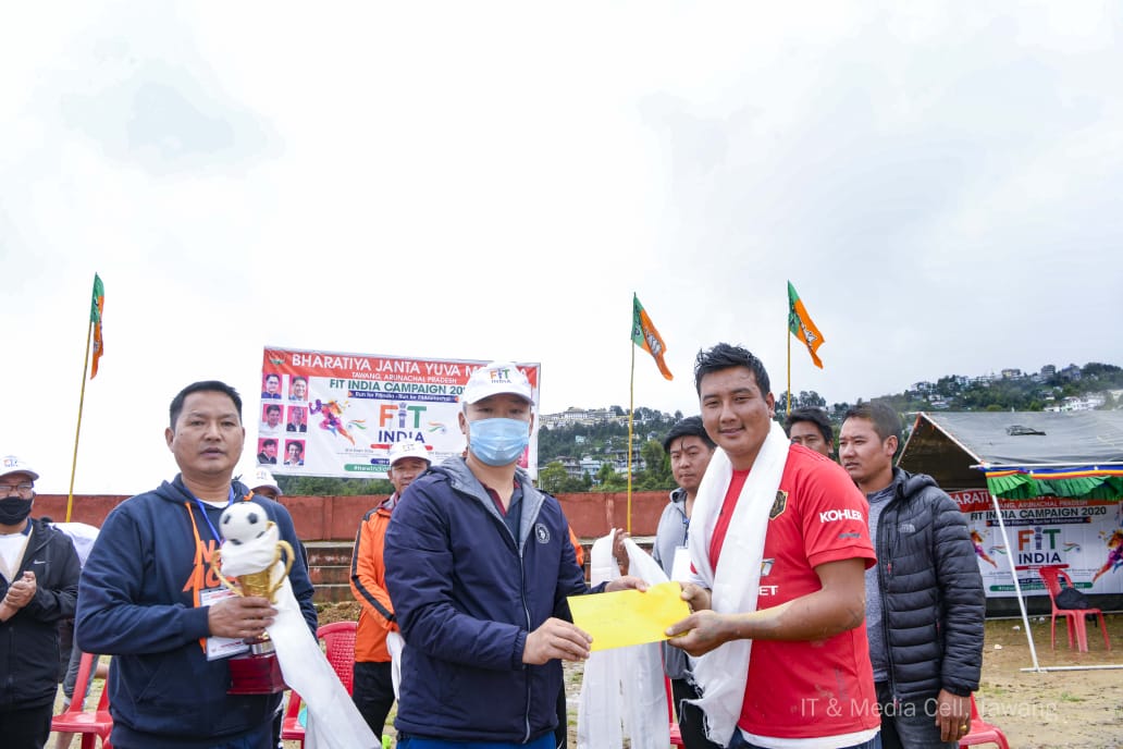 SChhoedup's tweet photo. Flagged off and participated in the #RunForIndia #RunForArunachal #FitIndiaCampaign organized by BJYM Tawang District Unit. Later also participated in Volleyball match participated by BJYM members of all 3 Mandals. 3 Cheers for the BJYM Team led by Sh. Phurpa Lama. https://t.co/x3YsveCHZS
