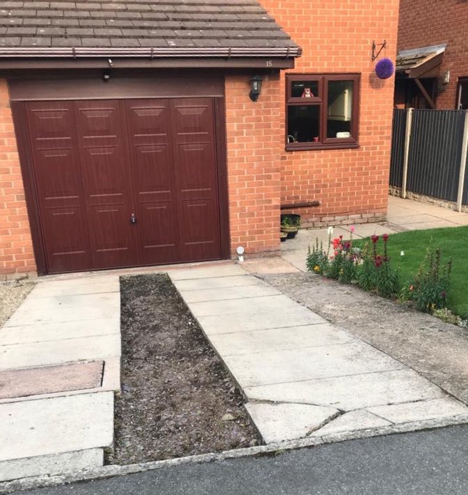 15jjc's tweet photo. So just had driveway & down side of the house done by ACS Flintshire County Paving Ltd here in Wrexham, really happy with the results & hard work they put in, would recommend these guys if youβre looking to Tarmac Driveπ@Wrexham #homeimprovement #TarmacDriveways #homeprojects https://t.co/k92rsiRA0Z
