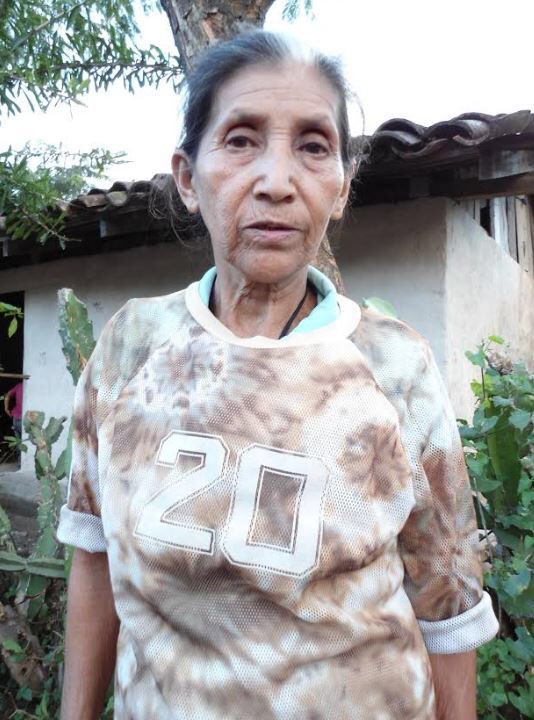 gbzambrana1981's tweet photo. A doña Irinea Mejía le asesinaron a su marido y dos hijos, en El Municipio de Cuzmapa comunidad del Carrizo, en 2011. Los sicarios de los #OrMur bailaron sobre los cadáveres. Murió sin encontrar justicia, Ortega tiene una lista de crímenes desde que llegó al poder en 1979. https://t.co/p8KWyB8hS7