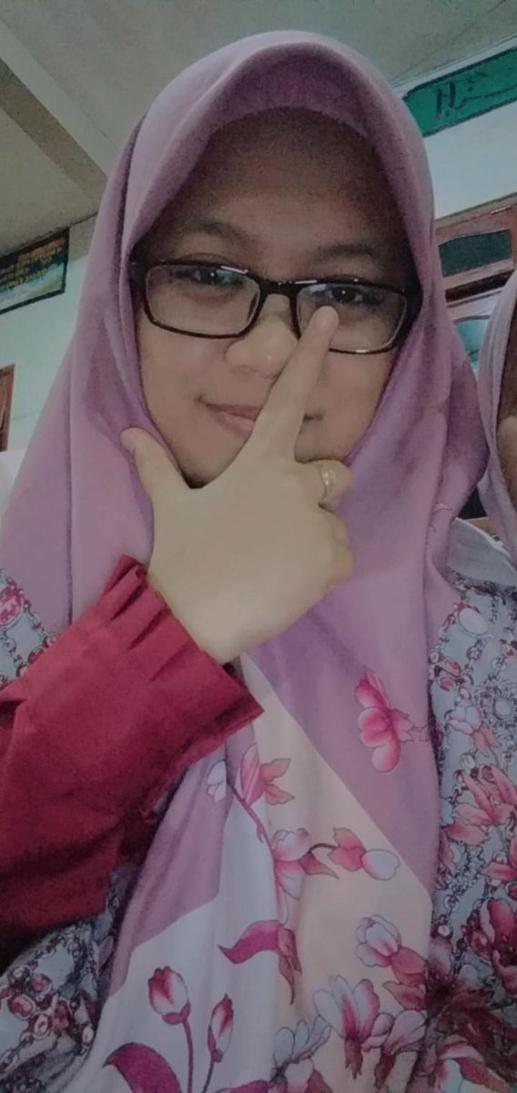 MasfufahEl's tweet photo. Mbasio ditutupi ya tetep ketingal  😅😅 https://t.co/I23BXuRu21