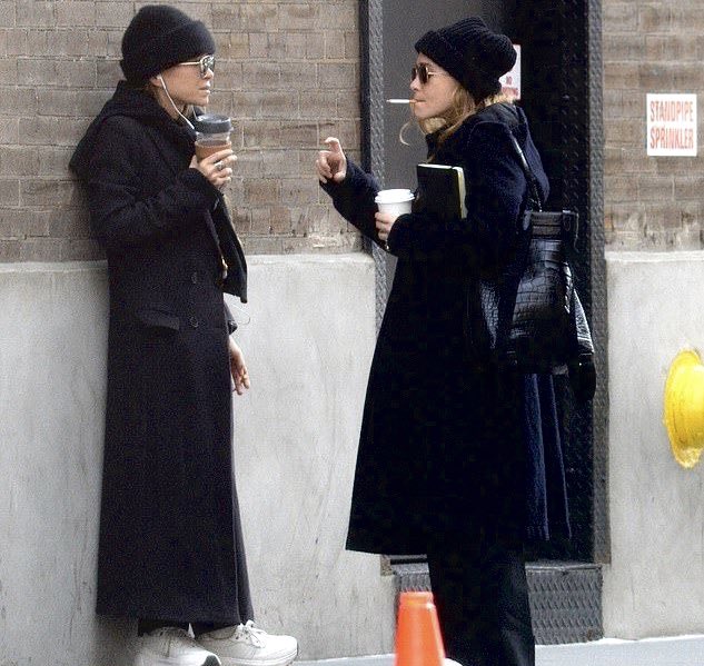 laurentlust's tweet photo. yes they invented fall https://t.co/xRRknusfuL