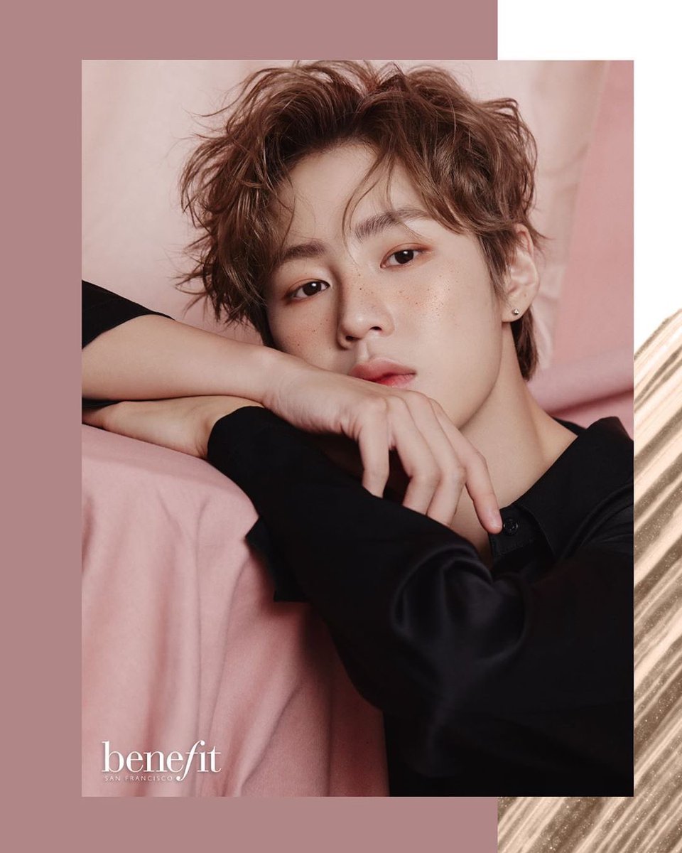 BOANGUAN322s2's tweet image. 베네피트 인스타그램 🔗 instagram.com/p/CEzKQa5pN4w/…

#하성운 #HASUNGWOON @HSW_officialtwt @gooreumseng