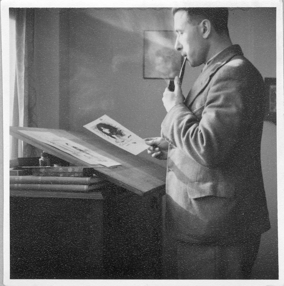 BenfleetCA's tweet photo. Janet Haywood, the daughter of artist C.W.Comerford, has contacted the BCA with photos and drawings by her father. The photos show many aspects of his life and the pictures show a wide selection of his work. https://t.co/LAZd61vk8n https://t.co/plAap8hKKv