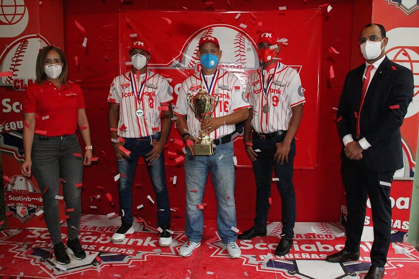 Los equipos Halcones de Santiago y los Metros de Villa Mella fueron declarados co-campeones del Clásico Scotiabank de Pequeñas Ligas 2020, tras cancelarse la Gran Final por efecto de la pandemia del Covid-19, cuando solo restaba el partido definitivo.