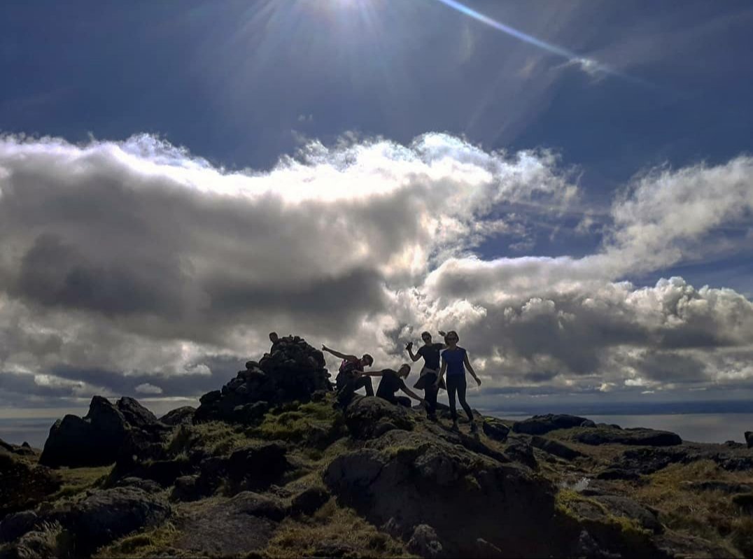 On top of the (my) world 😁

<a href="/VisitCford/">VisitCarlingford</a> <a href="/IAAT_ie/">Ireland's Association for Adventure Tourism</a> <a href="/Failte_Ireland/">Fáilte Ireland</a> <a href="/CarlingfordIRE/">Carlingford Lough</a> 
#guidedhikes #cooleymountains #localguide