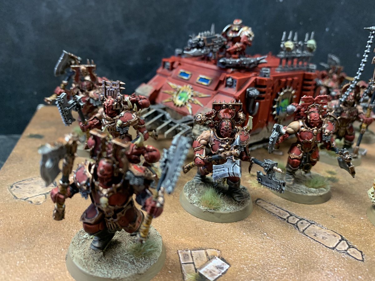 alex30021845's tweet photo. Converted Bezerker unit plus Rhino transport @WarComTeam #paintingwarhammer #chaosspacemarines #Khornebezerkers #BloodForTheBloodGod #warhammer40k #WarhammerCommunity https://t.co/Io0JSGbNTM