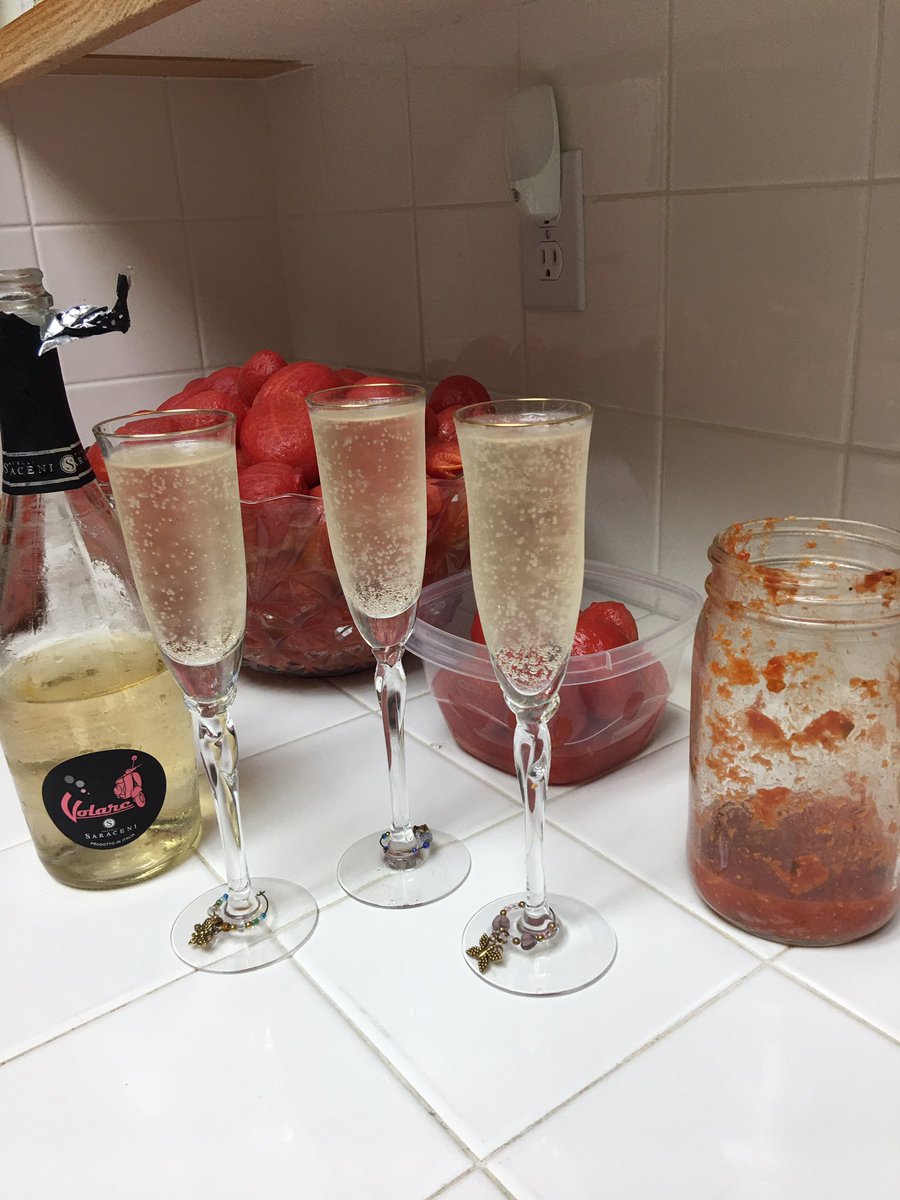 jlund1960's tweet photo. Day 1 Midnight                                   20 quarts and 32 pints of Roasted Garlic Pasta Sauce - DONE!  Rest and onto to Day 2... tired and hot but so pleased.  We sampled the sauce for dinner - so fabulous! https://t.co/VPJDRiTAZp