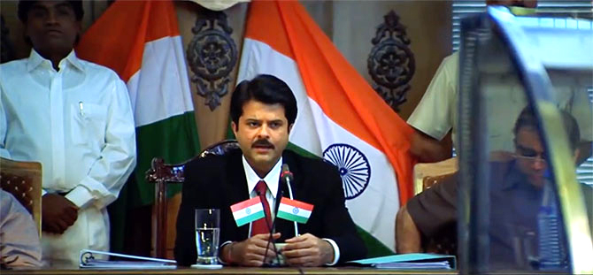 BombayBasanti's tweet photo. #19YearsOfNayak

Political drama by #SShankar featuring #AnilKapoor #RaniMukerji #AmjrishPuri #PareshRawal #JohnnyLever #PoojaBatra #SaurabhShukla
#ARRahman #AnandBakshi #AnuragKashyap

@AnilKapoor @SirPareshRawal @iamjohnylever  
@shankarshanmugh @arrahman https://t.co/a6dd0Ljxgk