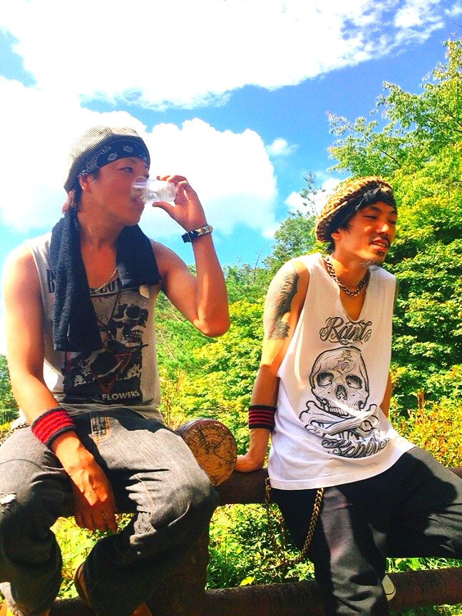 no9good9's tweet photo. 青空が似合う
俺とリーダーw👍
アイドルユニットとして
いけるかもしれん👁✨
#ANTHELL
#青空
#アイドルユニ��ト
#爽やか
#ジャニーズ https://t.co/J4LrgjJbVi