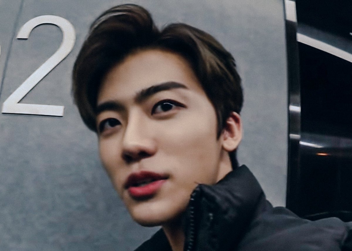 หล่อที่สุด ㅠㅡㅠ