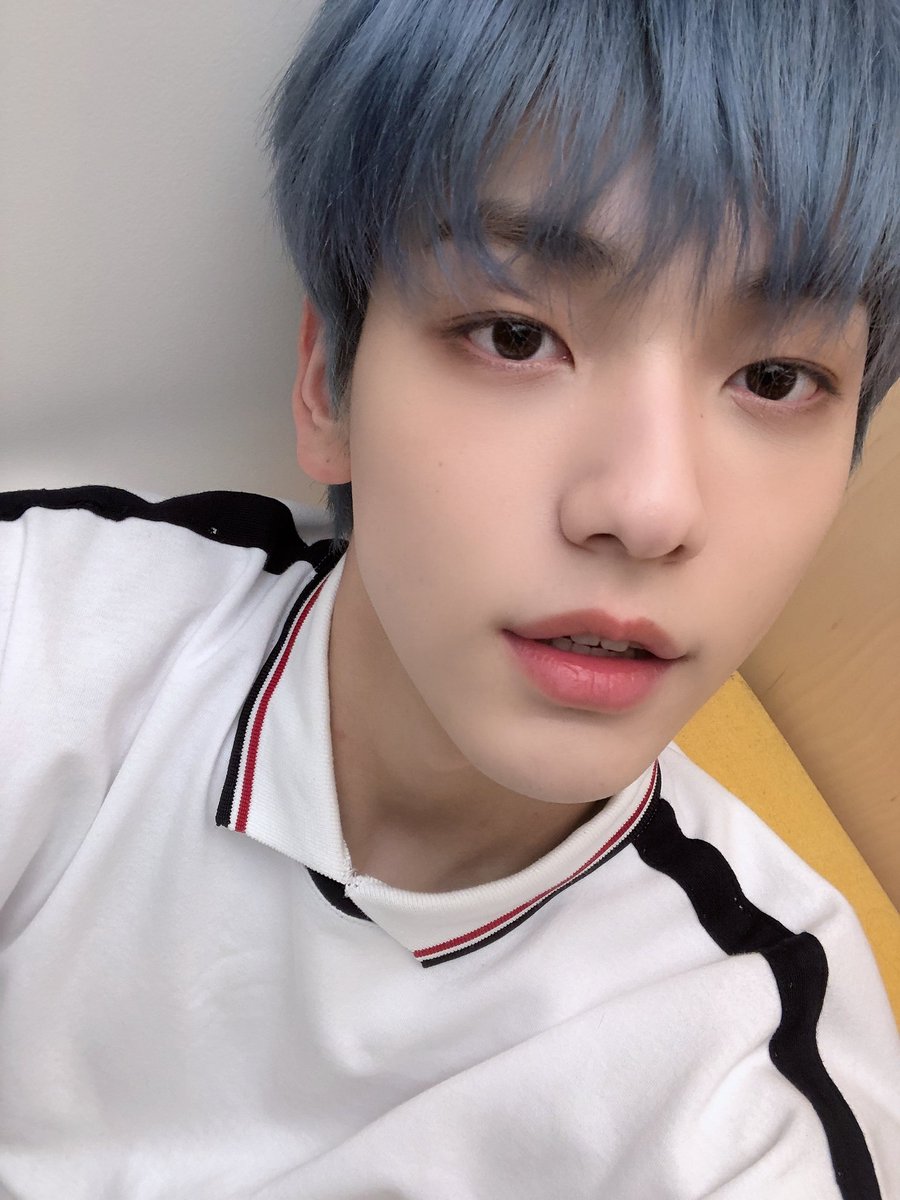 TXT_members tweet picture