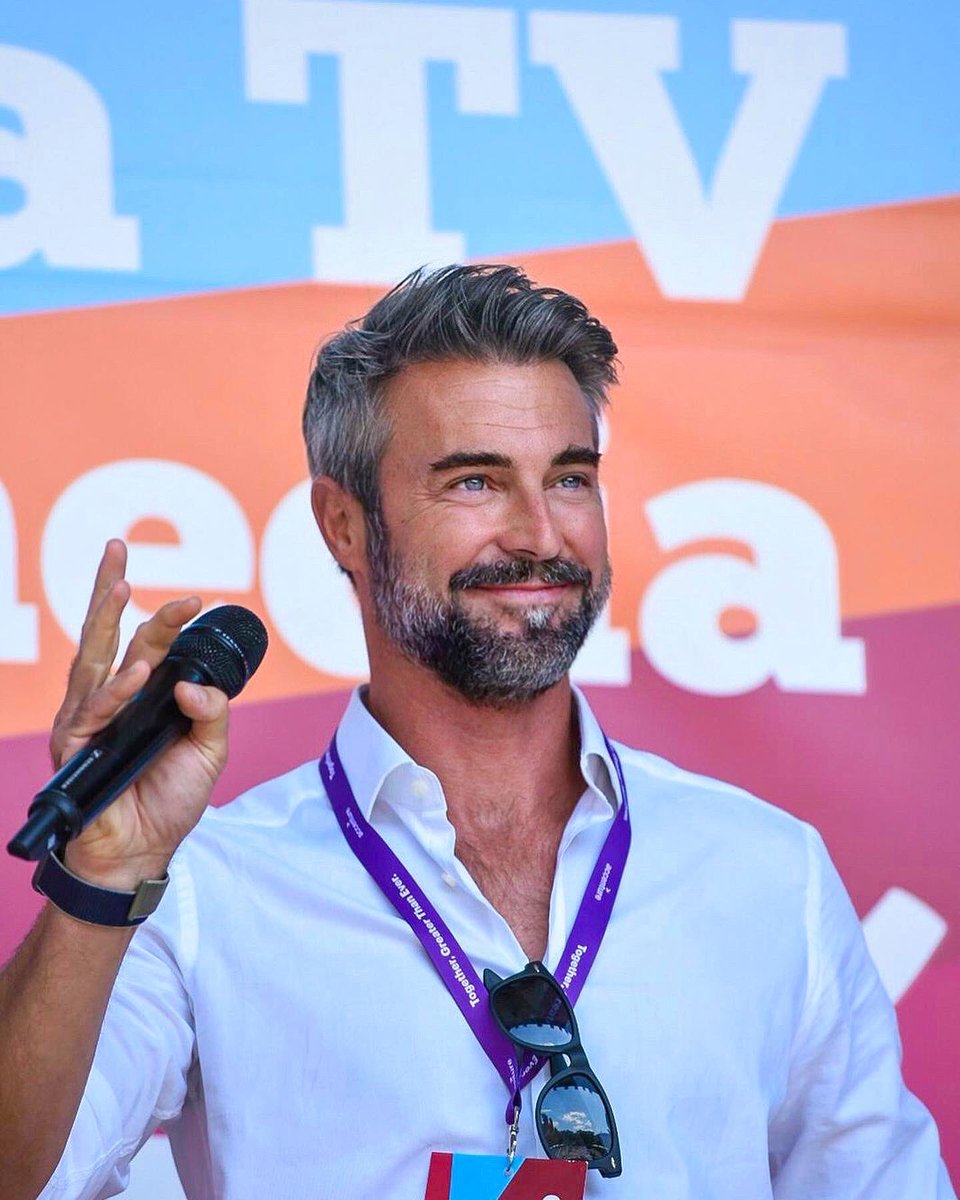 flaviomontrucch's tweet photo. Felice di esserci.
#FestivalDellaTv #MediaForFuture https://t.co/5yTlY552l5