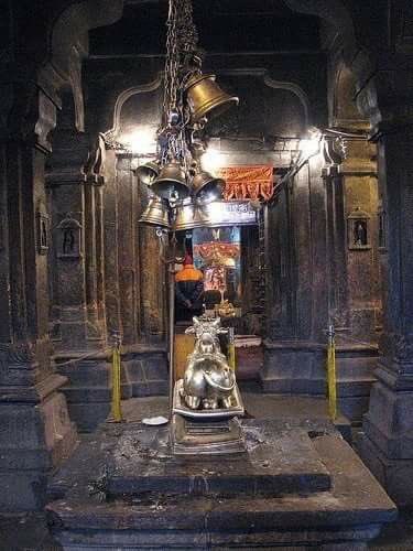 Kedarnath Temple is among the 275 temples of Paadal Petra Sthalams (the most powerful Shiva temples in the world) and is also the most important among the Panch Kedars and 12 jyotirlinga.It is made from gray hunk of stones.