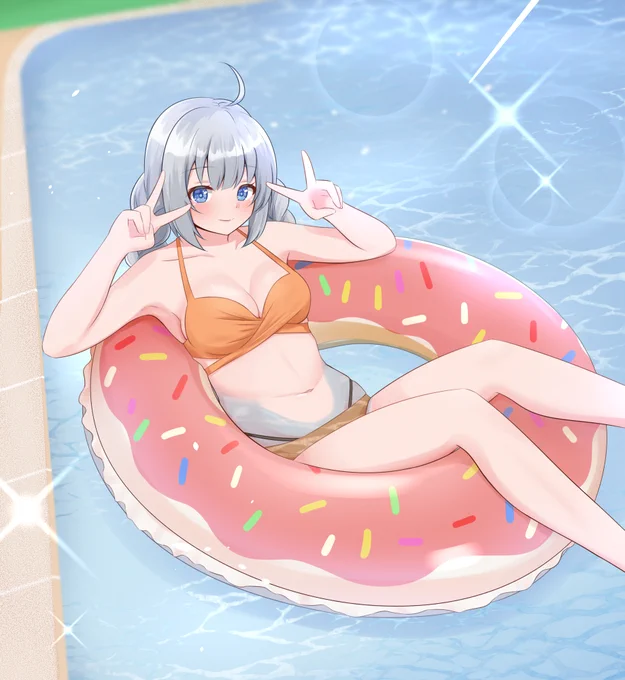 あかりちゃん水着イラストです!
食いしん坊なあかりちゃんにはドーナツ浮き輪が似合いますね。 