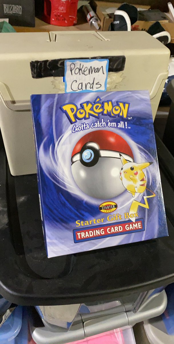 VoodokiTV's tweet photo. @Leonhart54YT we just bought our 2nd home and my mom gave me all my “junk” that was still in her attic!! I’m excited to see some of my old cards but had to share, the starter box is just the box but good condition! https://t.co/TzhKSAkk8w