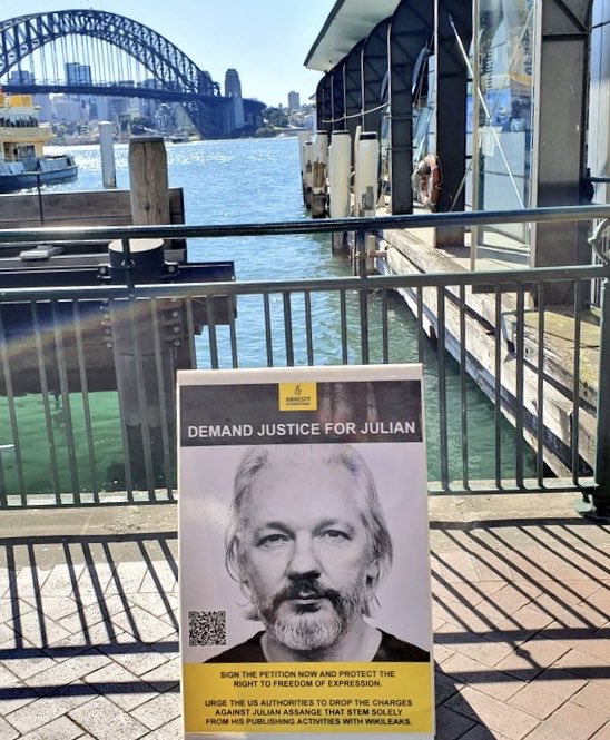 This week  @amnesty will be handing over our 400,000 strong global petition at US embassies around the world (you can still sign ).I’ll be outside the Old Bailey with a senior Amnesty spokesperson.For an interview, DM me tmw.I will be posting clips/ updates.  #Assange