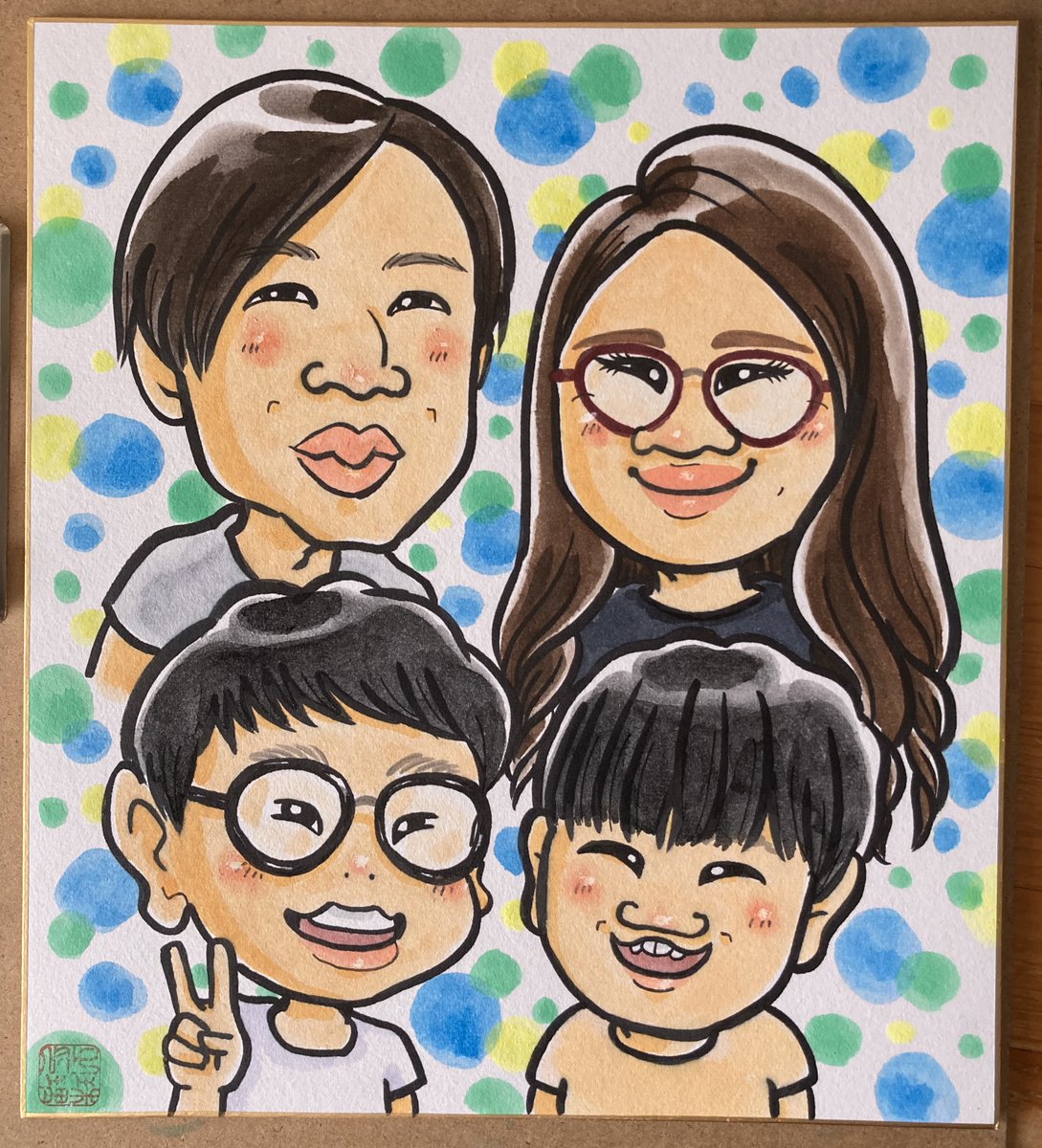 Uzivatel 高井じゅり イラストレーター 似顔絵作家 Na Twitteru おはようございます 今朝は家族4人の 似顔絵 のご紹介 いつもご依頼いただく建築会社のクライアント様から 似顔絵は明るい表情で描いています かわいさがあるデフォルメで喜ばれる似顔絵です