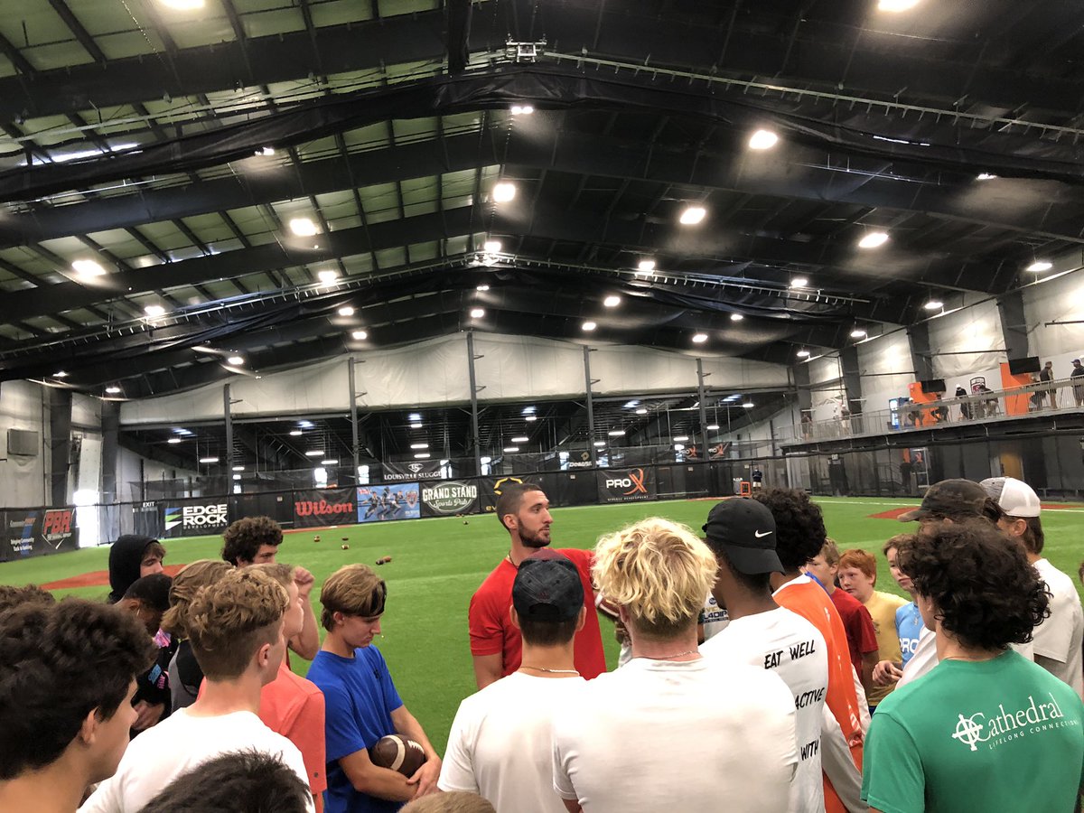 Bryan_Ault's tweet photo. Lots of good Hoosier QBs this morning at @xfactorQB who does an outstanding job. Thank you for the hospitality! Will include a few top performers along with this past weekend’s games on the weekly TP report to #XOSDigital college clients sent out tomorrow! https://t.co/58g5AwlrQG