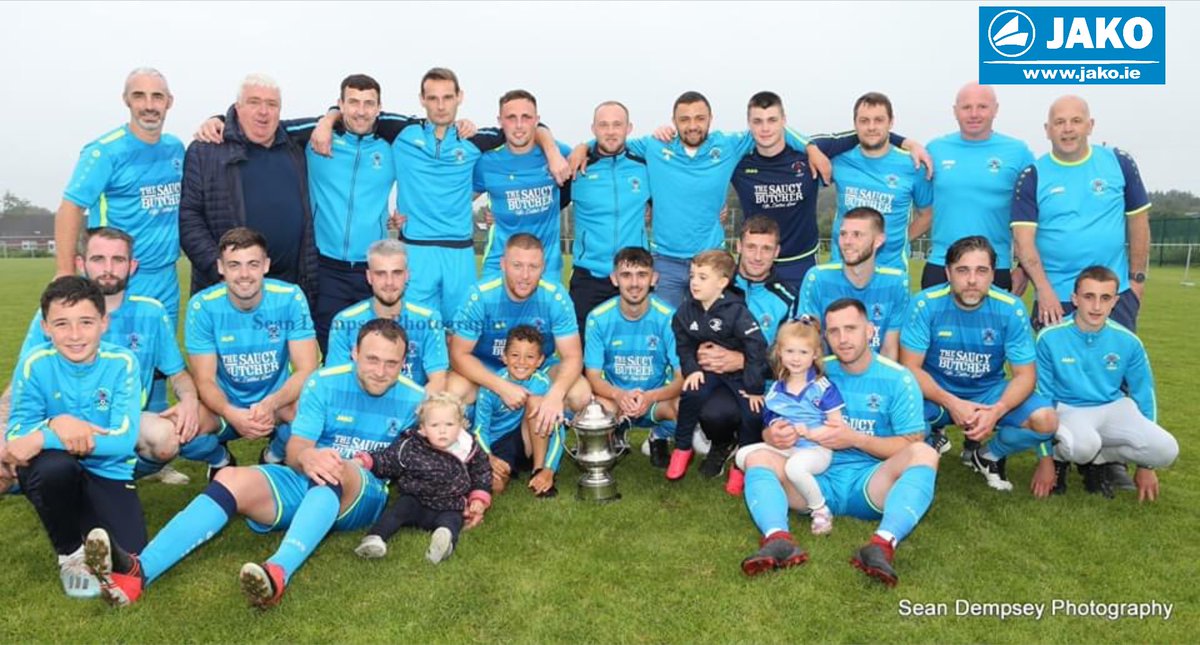 JAKOIreland's tweet photo. Congrats to Northend United FC Wexford who won the prestigious LFA Cup in a thrilling skilful match v Oliver Bond. 🙌 Pictured here with their League winning Team #lfafinal #northendunitedfc #jako #jakoireland #weareteam #champions #teamwear @customIE https://t.co/Jbb4Qf9oOq