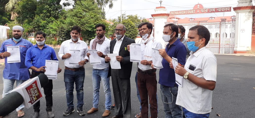 RaviSag56193148's tweet photo. #Biharlibraryvecancy
#bahali_nahin_to_vote_nahin
@NitishKumar
@drmadanMohanJha
@RanjeetIAS @manojkjhadu
@YadavTejaswi
@UpendraRLSP
@ChiragPaswan
@RamVilasPaswan
@SushilModi
@ravishNDTV
@ZeeBiharnews
@BJP4BIHAR
बिहार के लाइब्रेरीछात्र सुप्रीमकोर्ट में याचिका दायर कर दिए रोजगार दो https://t.co/xhKwBhAVVd