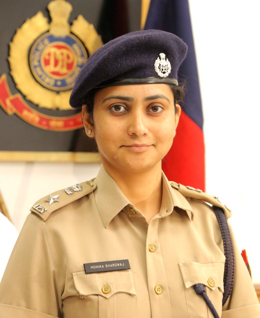 howindie_'s tweet photo. Monika Bhardwaj is a third-generation police officer, and the first woman to be appointed as the Deputy Commissioner of Police (DCP) of the Delhi Crime Branch. 
@manabhardwaj @CPDelhi @DelhiPolice @LtGovDelhi #HowIndie https://t.co/3DdPWOu30Q