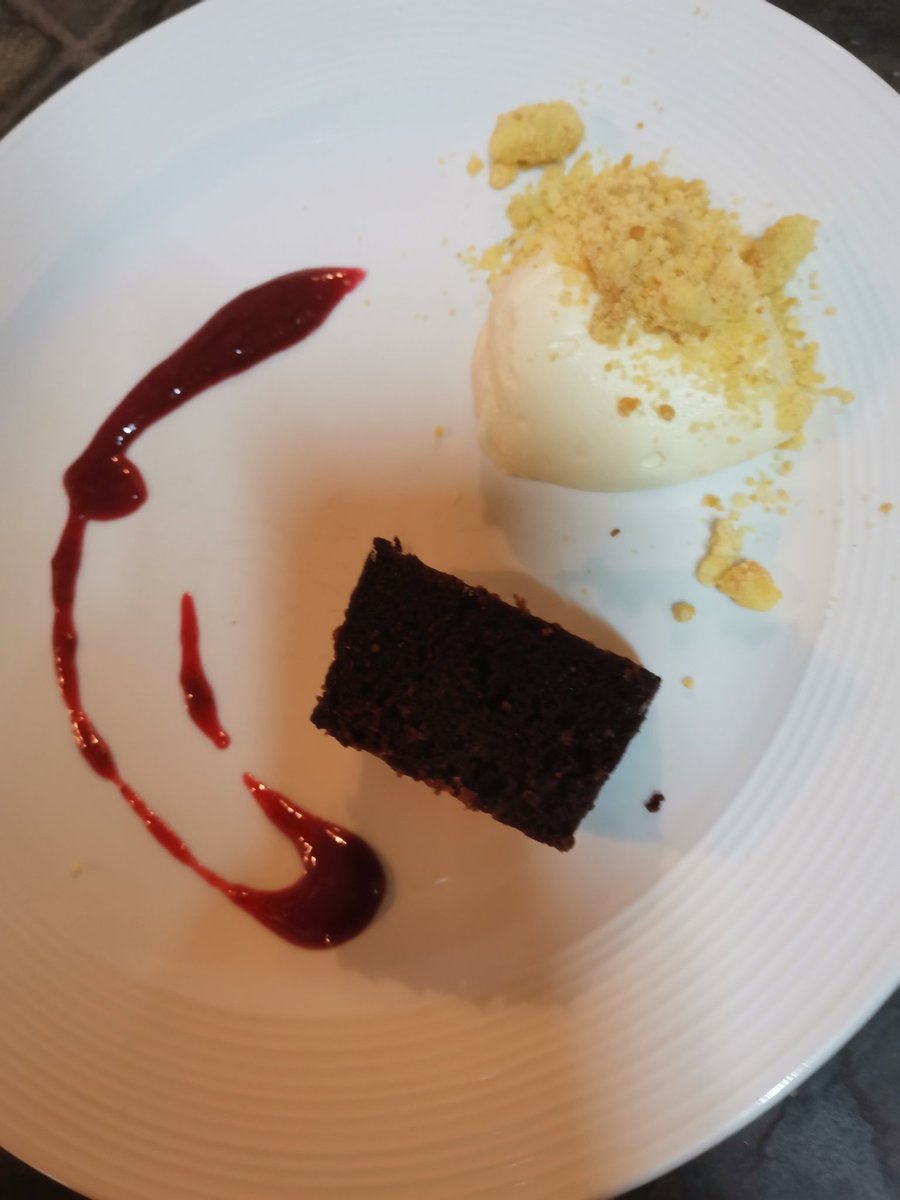ThandoMbilini's tweet photo. I had a cooking gig this weekend, absolute fun! Thoroughly enjoyed preparing these! #chefthando https://t.co/odJFqOzwLW
