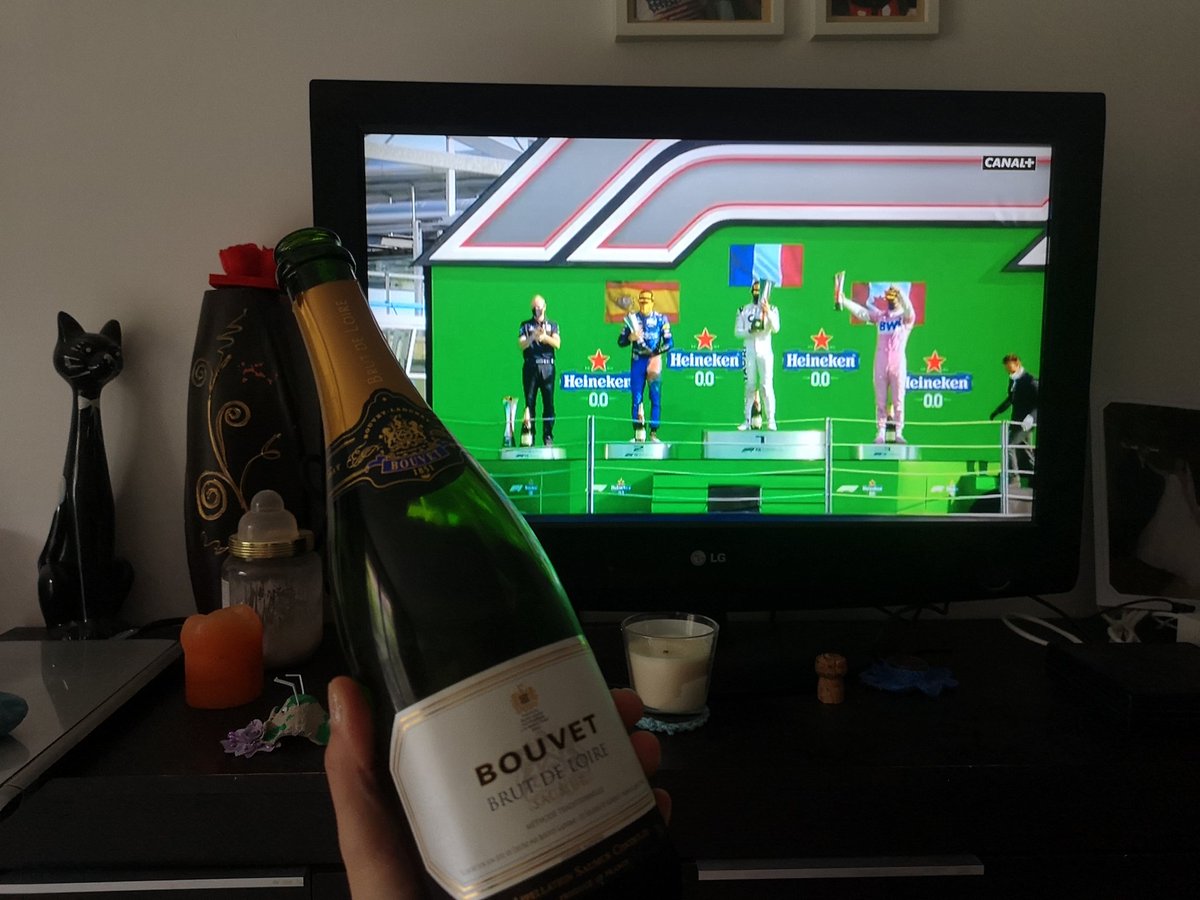 kiminette18's tweet photo. 🍾🍾🎉🎉 bravo @PierreGASLY et merci pour ses belles émotions 🍾🍾🎉🎉 https://t.co/lFX8sLchBX