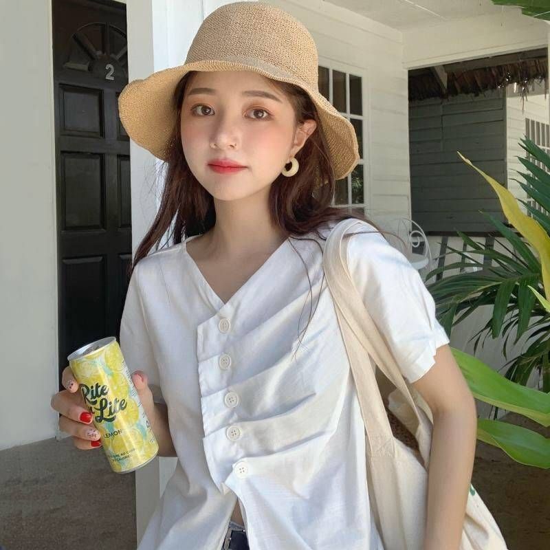 JIMMY_STORE9999's tweet photo. #พร้อมส่ง เสื้อแขนสั้นผ้าคอตตอนลินิน จับจีบด้านหน้า มินิมอลมากกกก 🌼

ไซต์ : รอบอก40 ยาว24 รอบแขน12
สี : ขาว 
ราคา 240.- 
#ของดีบอกต่อ #HowtoPerfect https://t.co/xFGPCyf2rl