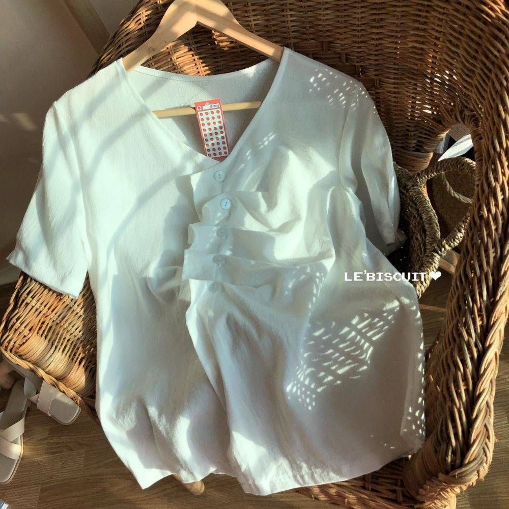 JIMMY_STORE9999's tweet photo. #พร้อมส่ง เสื้อแขนสั้นผ้าคอตตอนลินิน จับจีบด้านหน้า มินิมอลมากกกก 🌼

ไซต์ : รอบอก40 ยาว24 รอบแขน12
สี : ขาว 
ราคา 240.- 
#ของดีบอกต่อ #HowtoPerfect https://t.co/xFGPCyf2rl