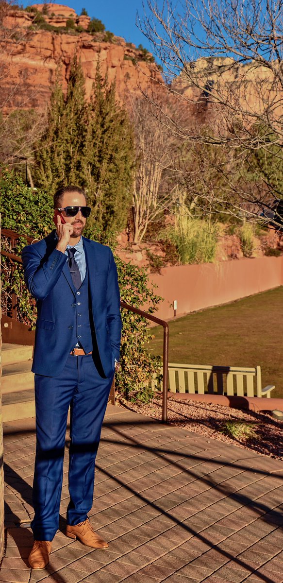 allevin18's tweet photo. Just published https://t.co/XMyYSdQqqS Josh Knutti, host of Overcoming You podcast, had everything but always wanted more. Major deal fell thru, lost all $$, #depression &amp; eventual #suicide attempt. Pls RT @MikeJMele @TonyJCronin @debraruh @Randallsanimals @alhanda @jjjinvesting https://t.co/rv4XOcIXd9