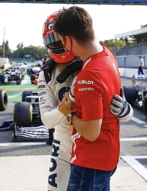 LeclercNews's tweet photo. ❤️ @PierreGASLY &amp; @Charles_Leclerc

#ItalianGP 🇮🇹 https://t.co/3OMN1pS8XX