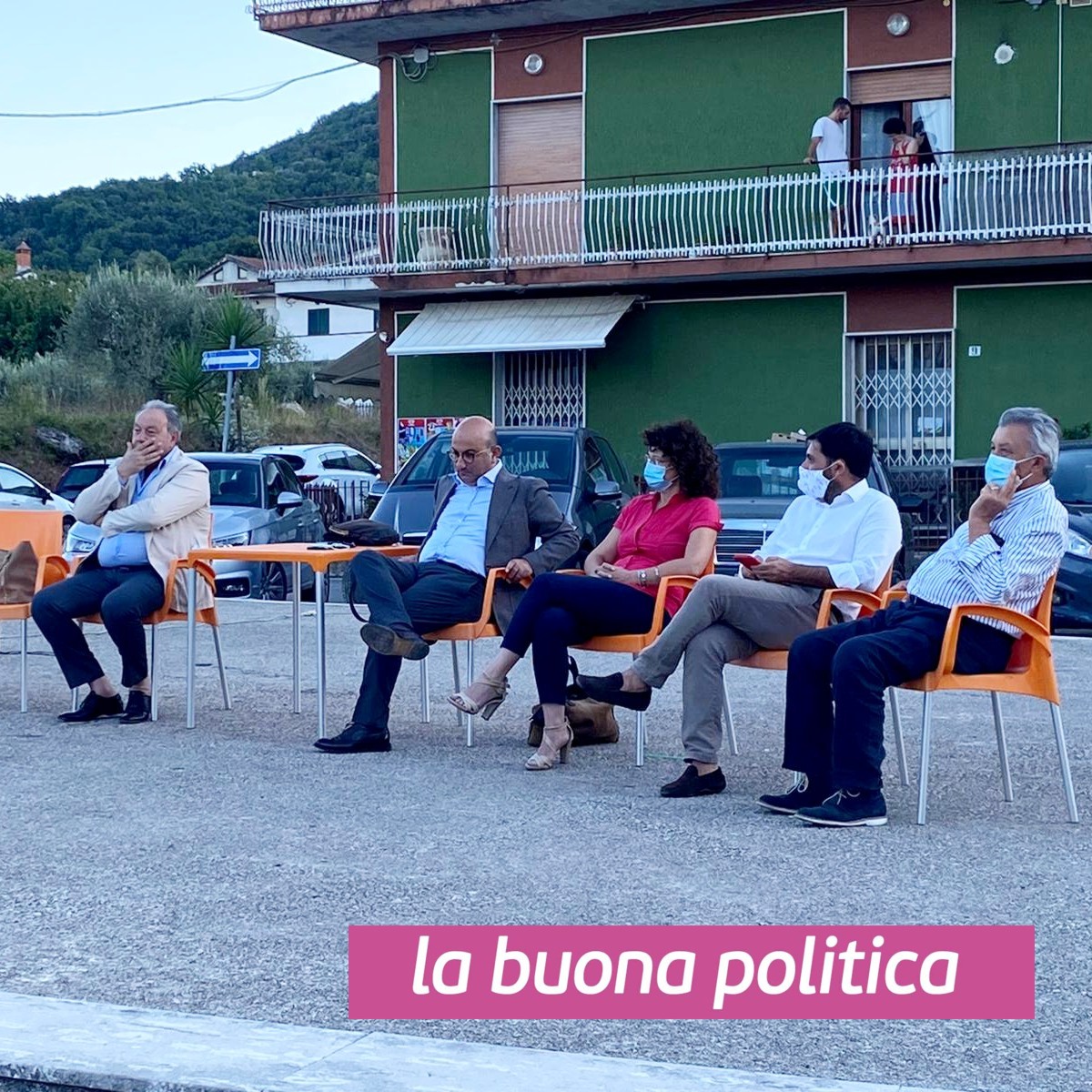 Nei territori. Ieri pomeriggio, ad Alvignano, in piazza Giovanni Greco, ospite di un incontro organizzato dal circolo del Partito Democratico. #labuonapolitica