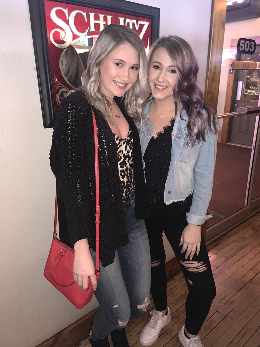 kelsey_elaine10's tweet photo. lil stanleys  vs  big stanleys

@karlee_bradan https://t.co/eJNOVV9H4G