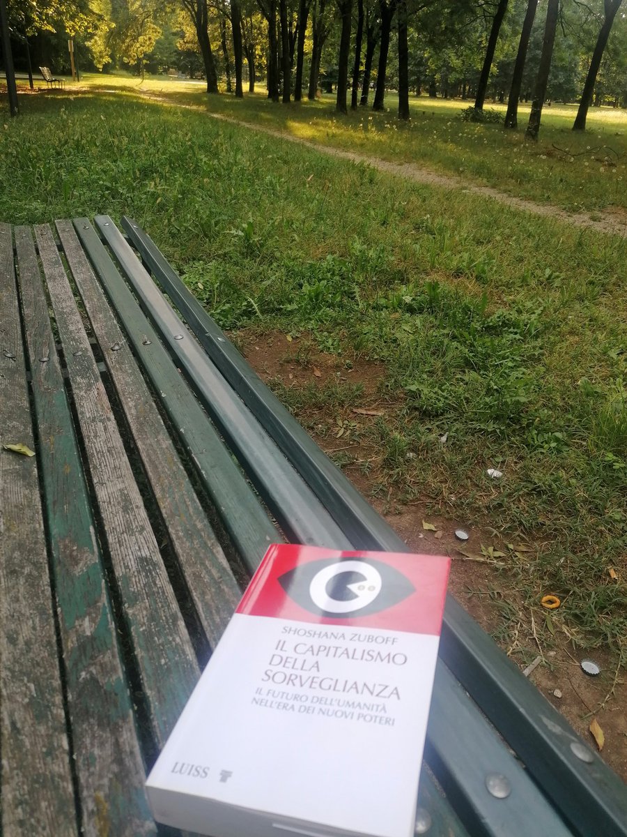 samrecanello's tweet photo. Letture della Domenica #theageofSurveillanceCapitalism https://t.co/WBuyVdn14n