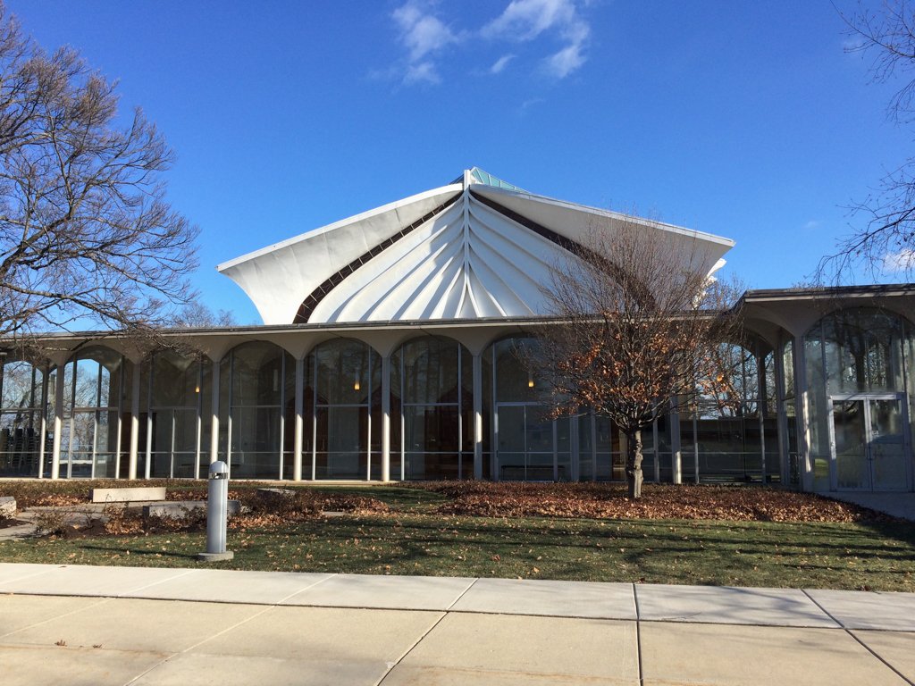 North Shore Congregation Israel was built in 1967 in Glencoe, Illinois.It was designed by Minoru Yamasaki and is a great example of his New Formalism style.