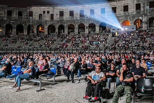 SEEcult's tweet photo. Stota projekcija dokumentarca #Tusta, konačno i u pulskoj Areni https://t.co/1LYsJucuaa #kudidijoti #korovljev #pula @PulaFilmFest https://t.co/xUhYTEGWRi