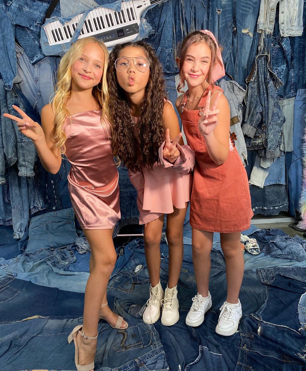 girls just wanna have fun 💕✨
<a href="/lexykolker/">.</a> <a href="/LillyKetchman1/">Lilliana Ketchman</a>