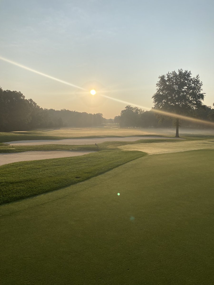 s_marchionda41's tweet photo. Mornings like these remind me why I love my job https://t.co/i9mWX9hUgf