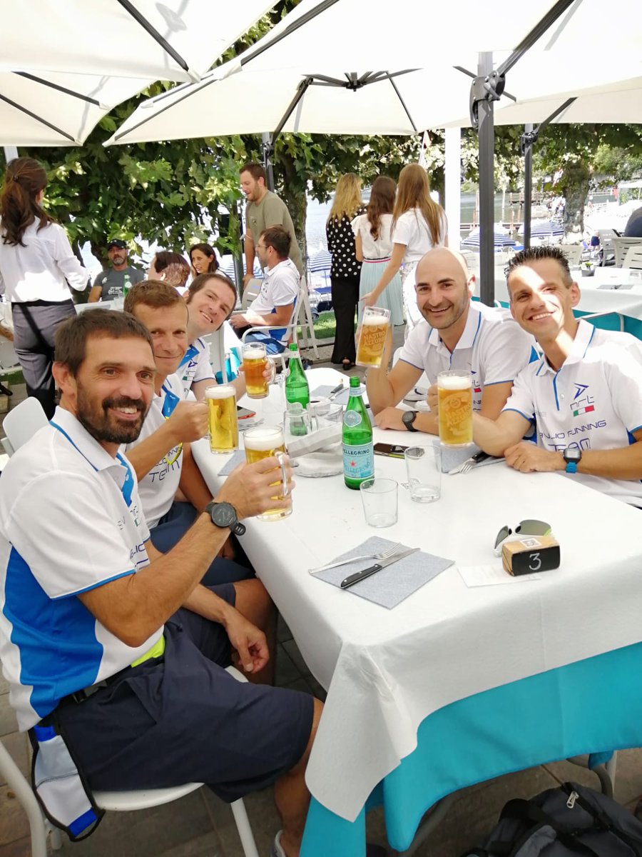 NaviglioTeam's tweet photo. Si riparte tutti insieme...onda blu @NaviglioTeam #sugar @amoamicidimarco #grangruppo #running #arena #tuttiallago https://t.co/KeU1h39CEO