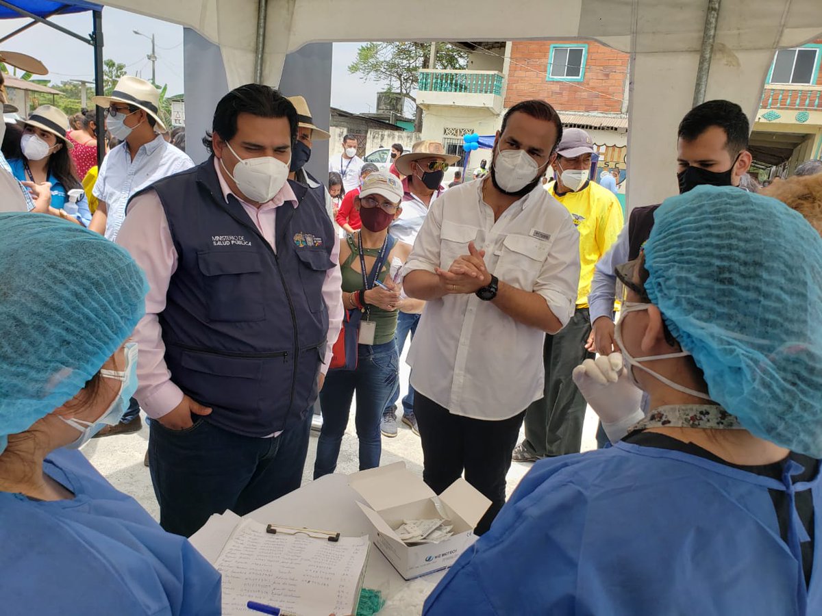 DPS_LosRios's tweet photo. .@Salud_CZ5 y #MédicoDelBarrio, junto al Gobernador del Guayas, Luis @CHONILLOec, llevan a la comunidad rural de Jaboncillo y Boca de Yaguachi, pruebas rápidas de #COVID19. Además, gracias a #ElGobiernoDeTodos, se brinda atención médica a grupos vulnerables y prioritarios. https://t.co/sf8UOqHMIE