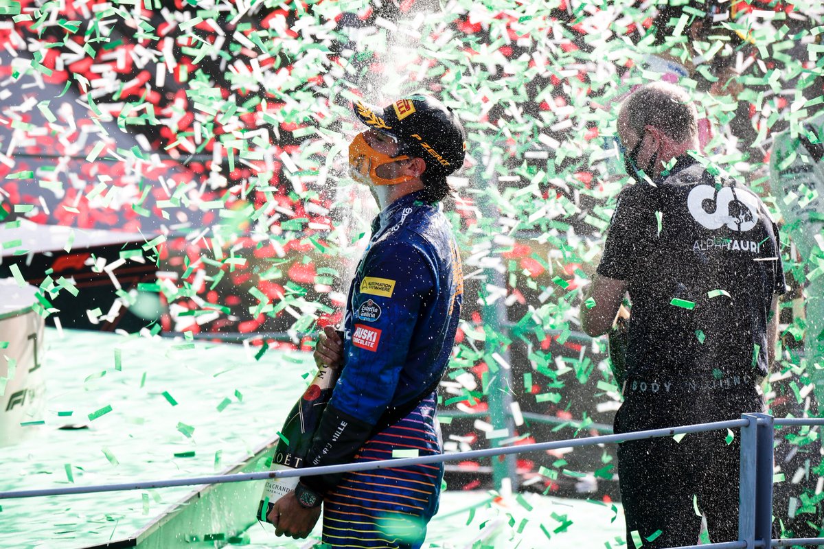McLarenF1's tweet photo. Enjoy that podium, @Carlossainz55. 🧡

#ItalianGP 🇮🇹 https://t.co/0doQgOF8qt