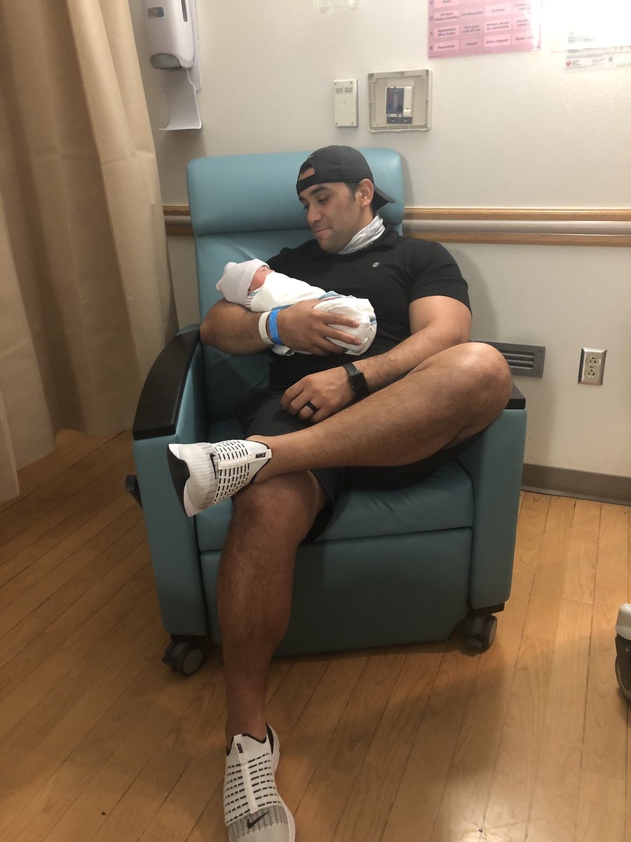 CoachLara14's tweet photo. #LoganTroy welcome to the World. Momma was a Rockstar as usual! Can’t wait to take you home to meet your Big Sister. https://t.co/FNNbLivPRz