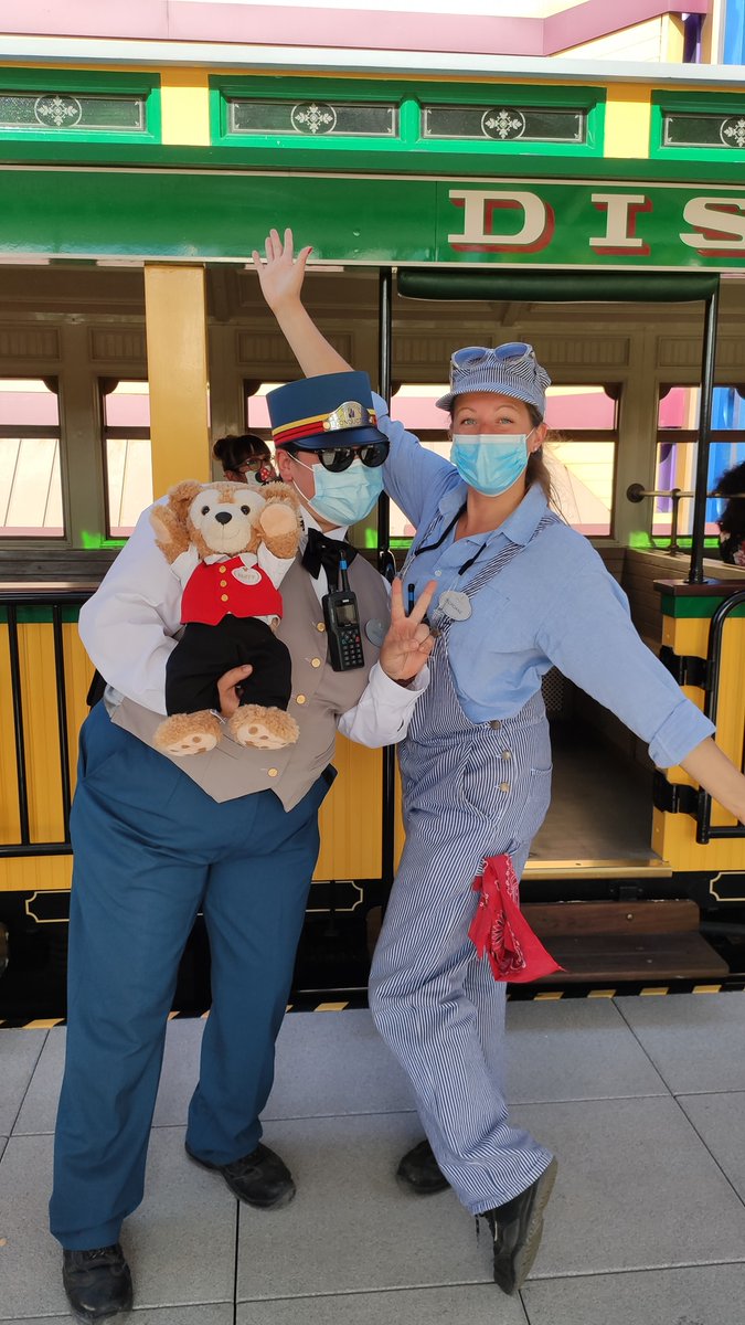 Jedi_Charles000's tweet photo. Share with you her Duffy's costume & photos in the park with her permission
#nomagicwithoutmasks
Cc @DisneylandParis #DuffyloveParis
Please follow her on Instagram
https://t.co/yAemPFY8SD https://t.co/OwRxqJ08cX