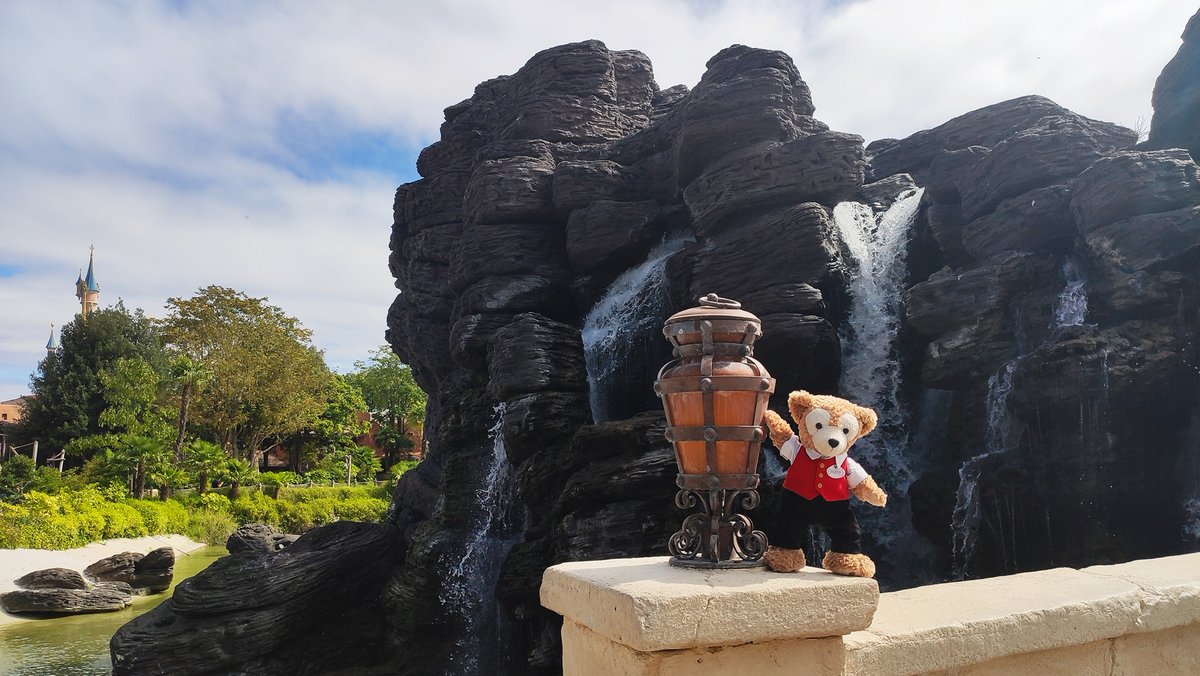 Jedi_Charles000's tweet photo. Share with you her Duffy's costume & photos in the park with her permission
#nomagicwithoutmasks
Cc @DisneylandParis #DuffyloveParis
Please follow her on Instagram
https://t.co/yAemPFY8SD https://t.co/o9N6SKP5m7