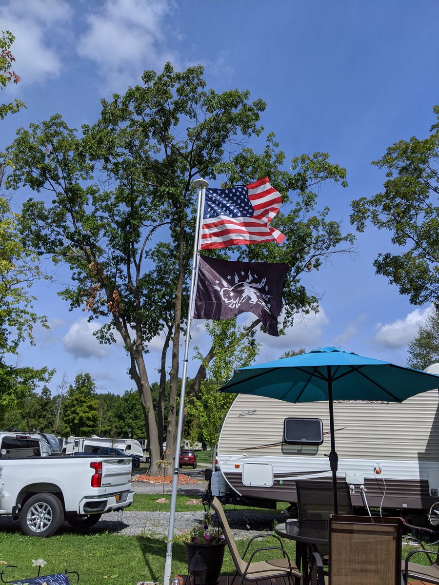 Big_Mik28's tweet photo. What a beautiful day!!! #chargebuffalo #26shirts https://t.co/EqPsc5llo3